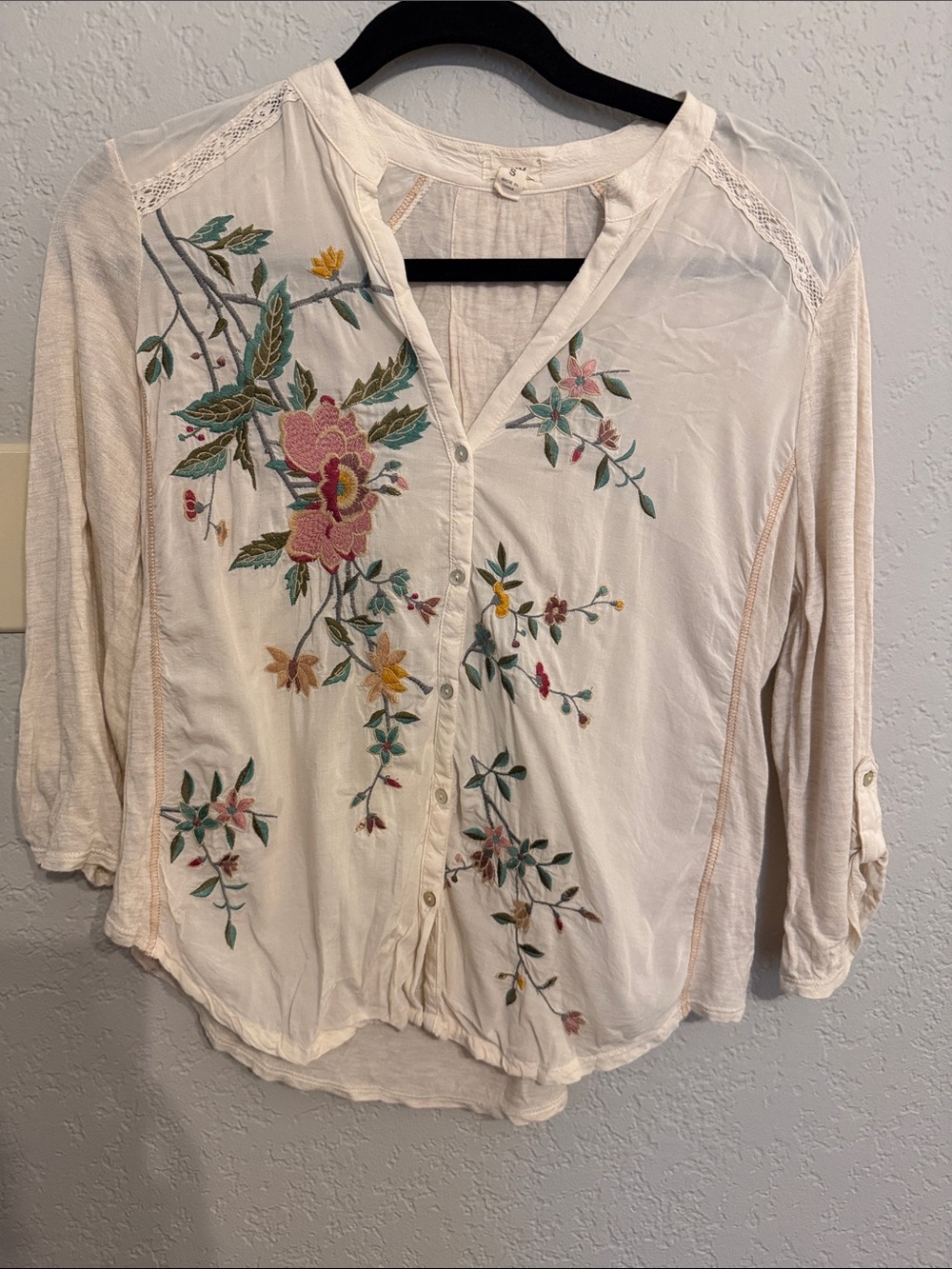 Anthropologie Cream Embroidered Floral Button-Up Blouse Tiny Brand Size Small